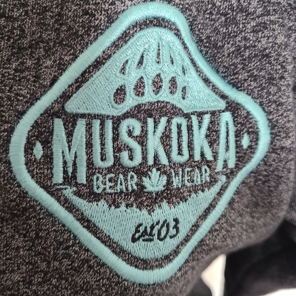 MUSKOKA Bear Wear 3/4 Zip Long Sleeve Gray Sweatshirt Size XS - Picture 5 of 8